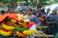 Celebrities Pay Homage To Geetanjali